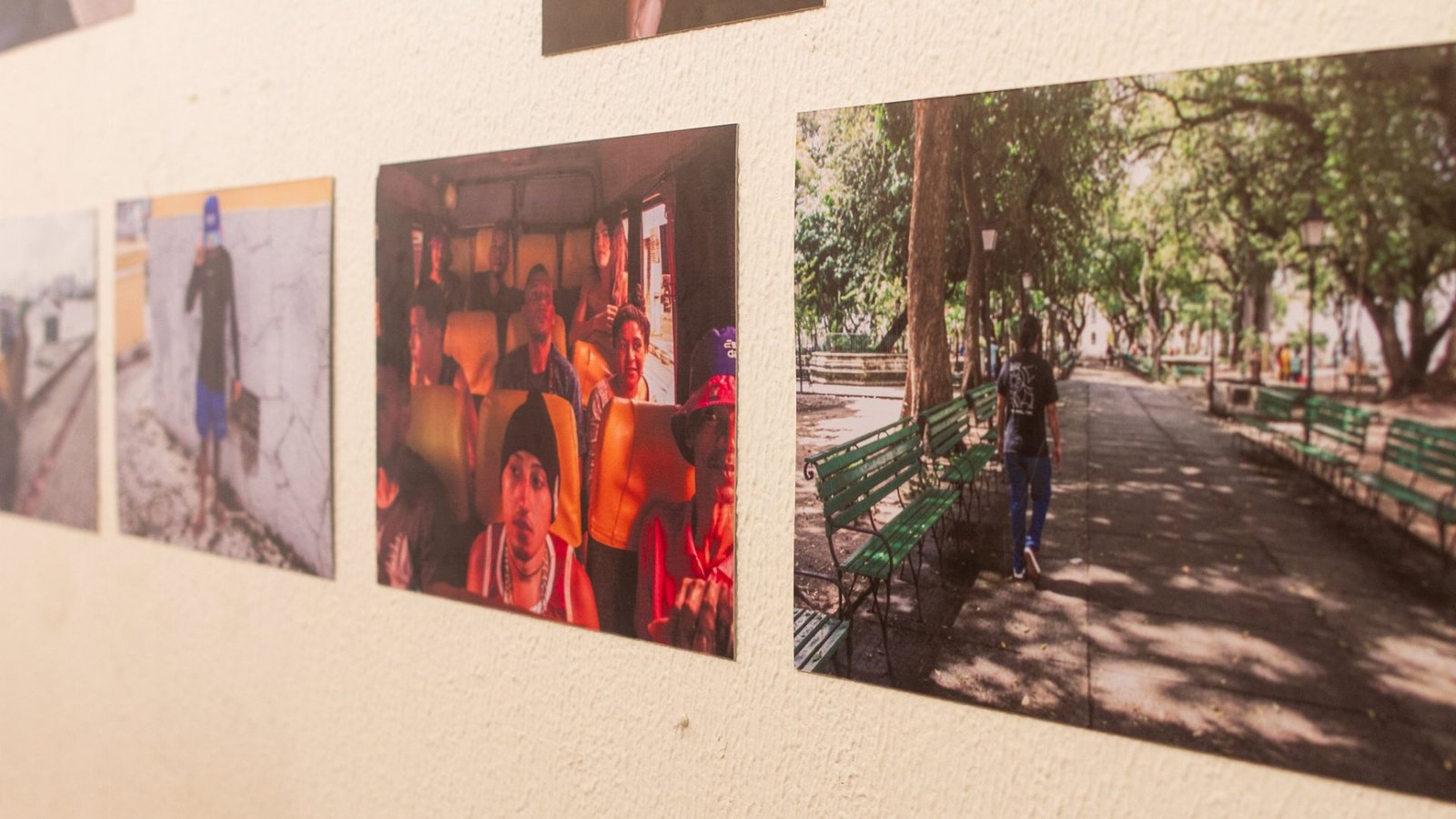 Após inauguração no CDMAC e Hub Cultural Porto Dragão, exposição de fotos produzidas por pe...