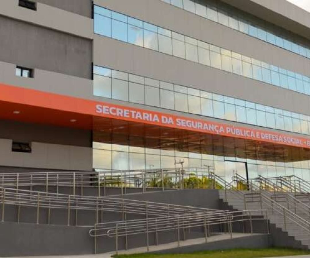 Cisp-Com-apoio-do-NuvidCiopsSSPDS-PMCE-impede-furto-de-fio-e-captura-foragido-em-Fortaleza-e1723060895332