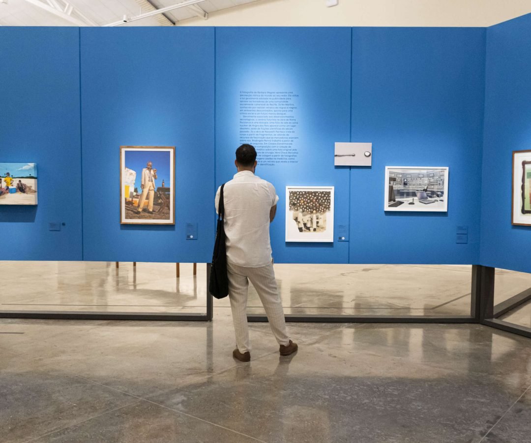 Vista-da-exposicao-MAM-Sao-Paulo-na-Pinacoteca-do-Ceara_Marilia-Camelo-scaled-1