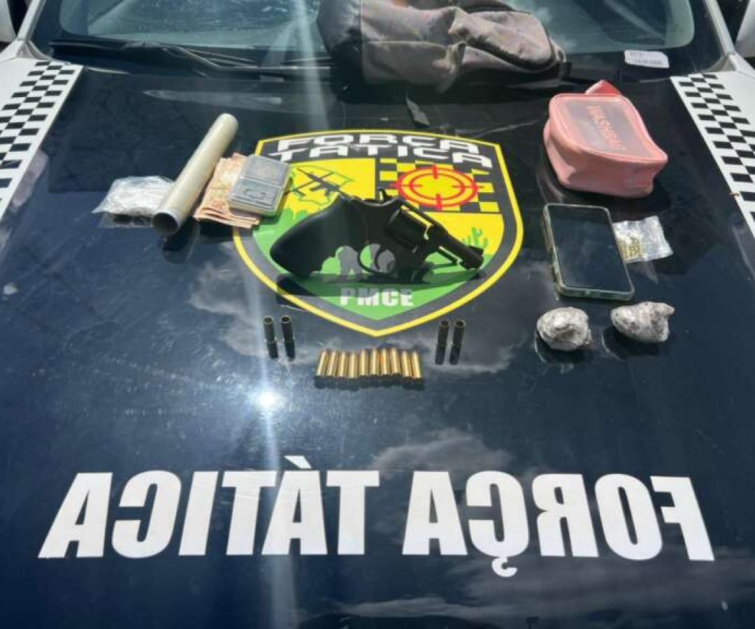 O suspeito foi conduzido para uma unidade da PCCE, onde foi autuado em flagrante por tráfico de ...