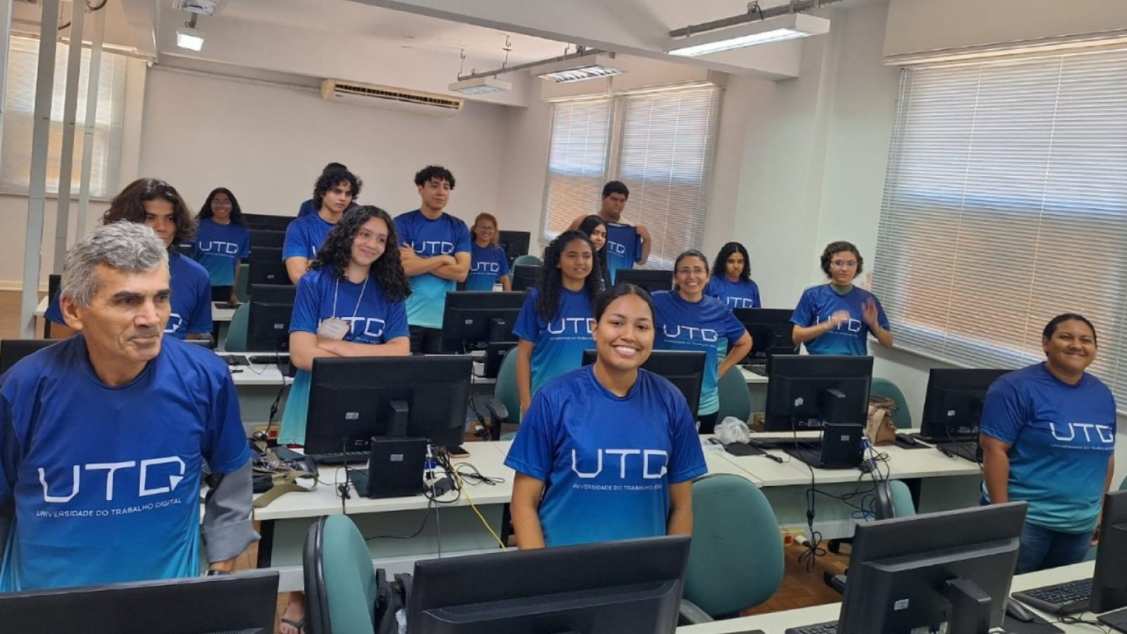 te e Manutenção de Computadores; e Introdução a Redes de Computadores. A institu