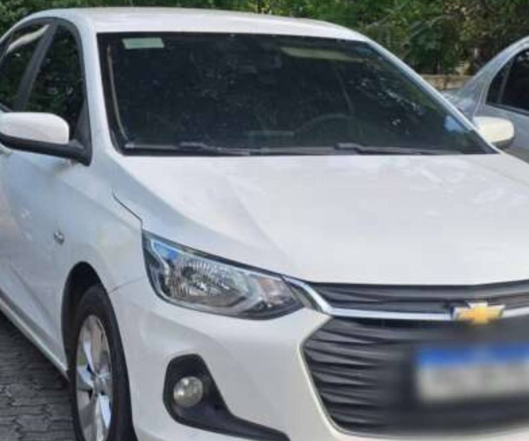 adulto e adolescente, em Fortaleza (CE) Polícia Militar do Ceará Uma equipe da P