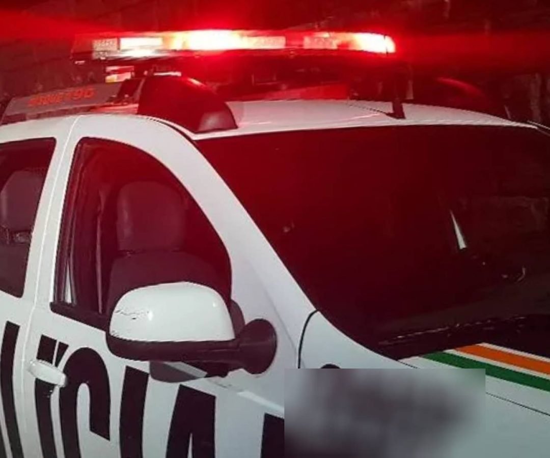 um homem após rejeitá-lo. No dia 27, uma adolescente foi sequestrada e teve rost