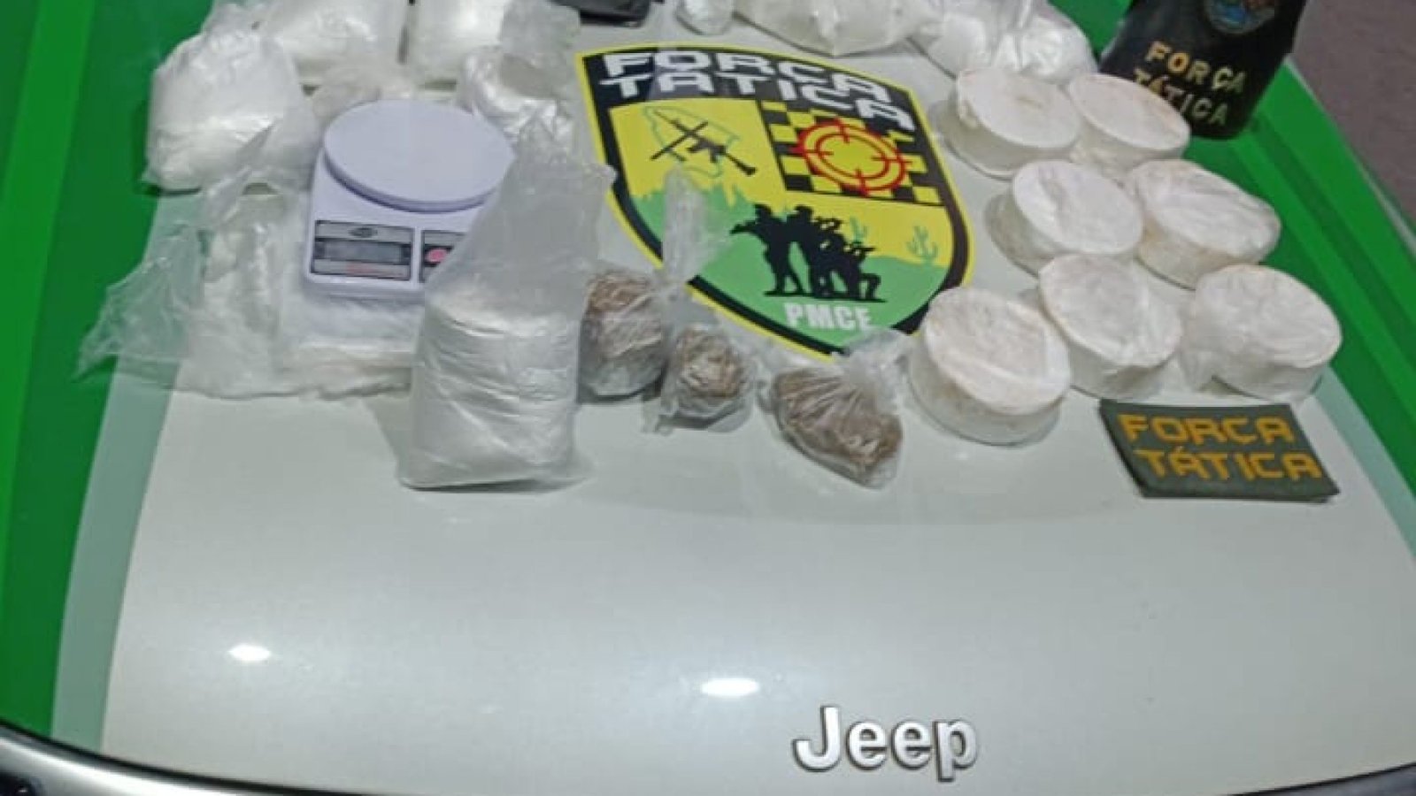 PMCE prende dupla por tráfico e associação em Barbalha com 7 quilos de cocaína