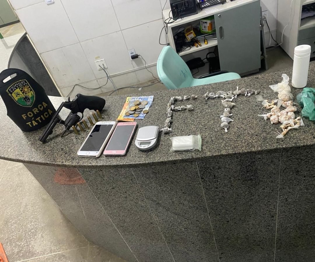 Operação em Horizonte: PMCE prende suspeito com arma e vasta quantidade de drogas