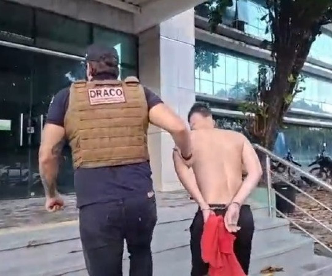 tráfico de drogas e homicídio; Jean Carlos Rodrigues dos Santos, 26, que já resp
