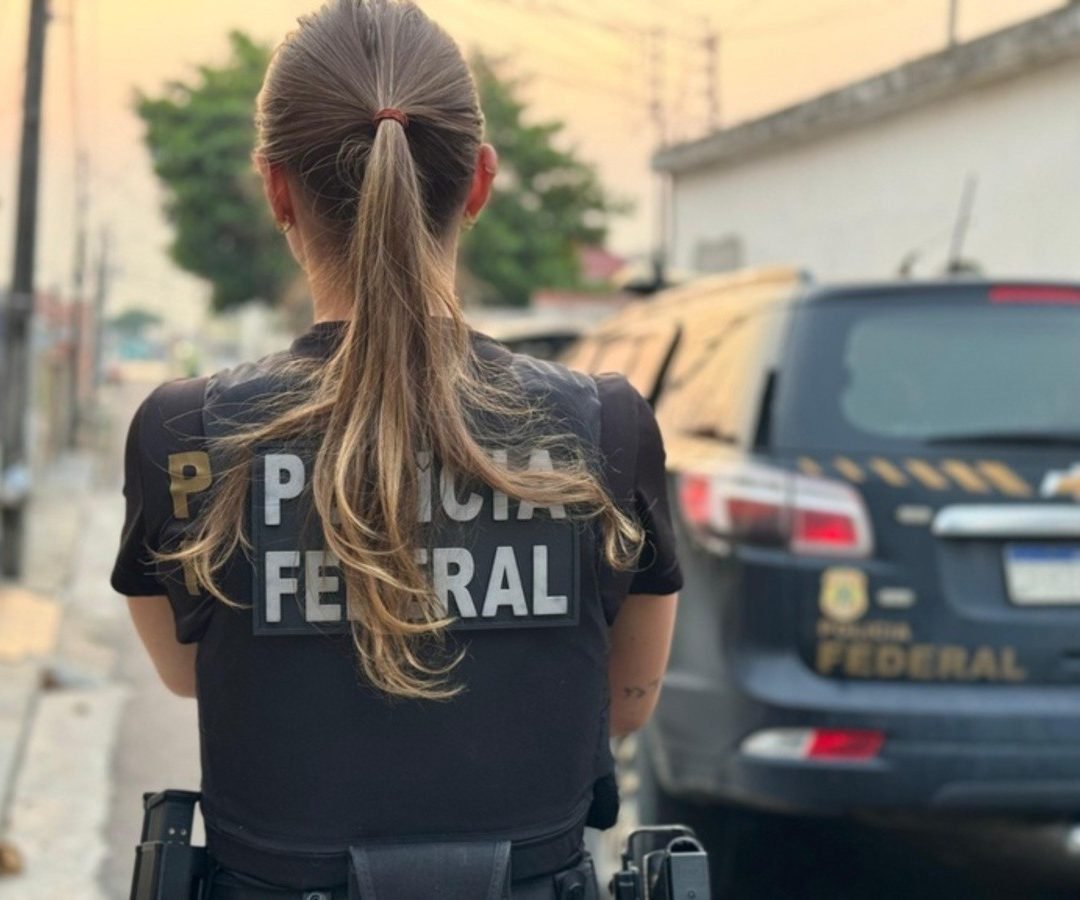teiras. Os mandados foram expedidos pelo Tribunal Regional Federal da 5ª Região