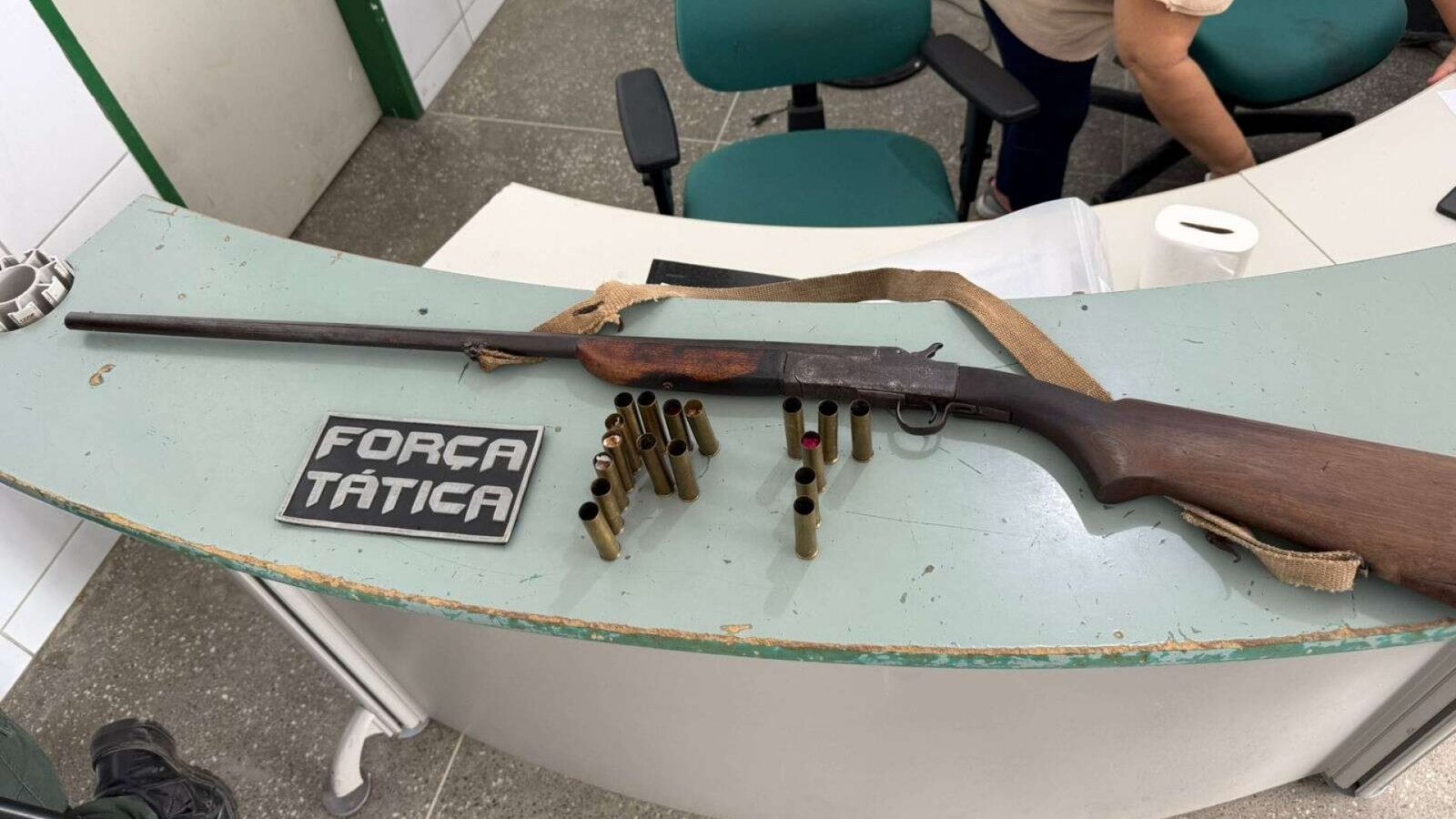 Apreensão de arma em Canindé: Força Tática detém suspeito por ameaça na zona rural