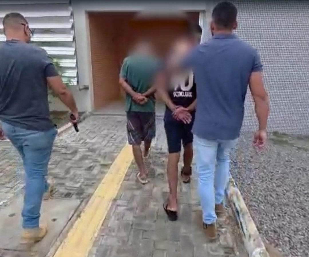 suspeita de cometer série de homicídios na região do Cariri Quatro mandados de p