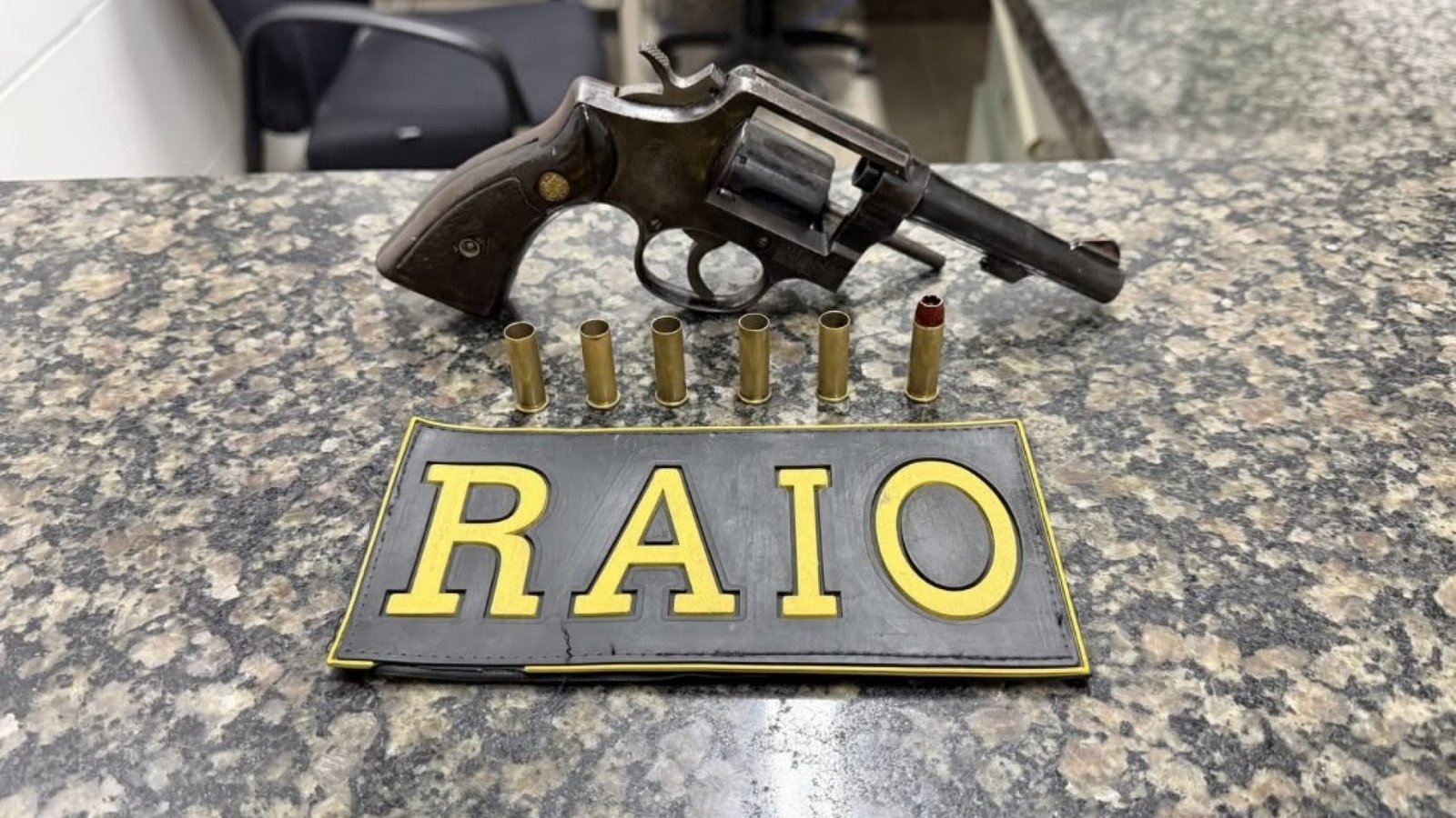Suspeito de homicídio é preso pelo Raio após crime no bairro Mutirão em Crato