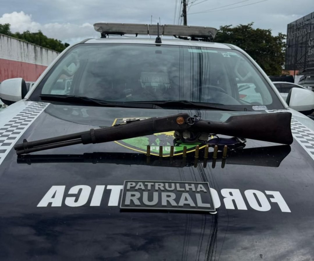 PMCE apreende arma e mata suspeito em confronto em Caucaia