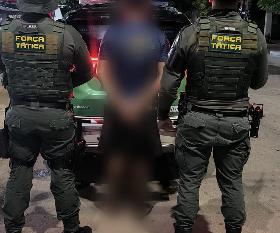 Polícia Militar resgata crianças mantidas em cárcere e sob ameaça de incêndio em Russas