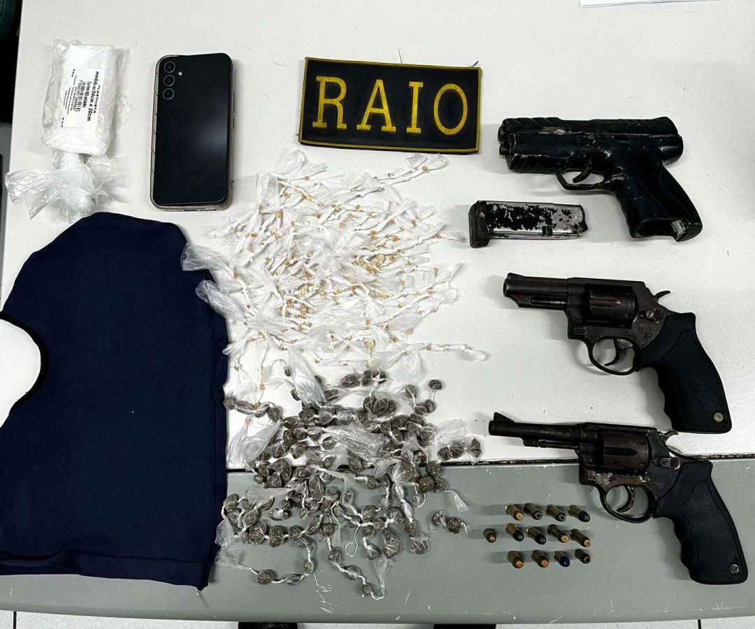 Reriutaba: Cpraio da PMCE realiza apreensão de armas, drogas e celular roubado em operação