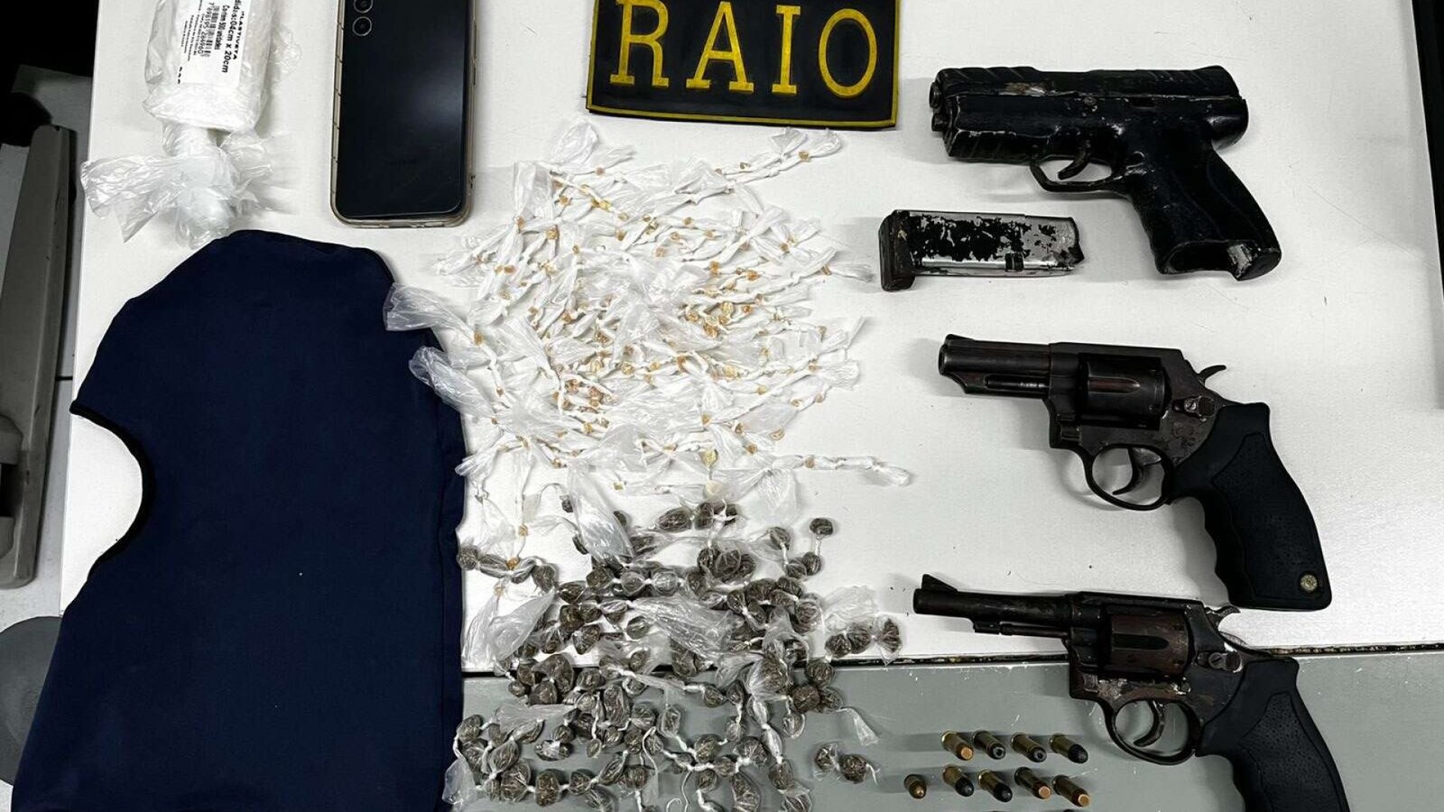 Reriutaba: Cpraio da PMCE realiza apreensão de armas, drogas e celular roubado em operação
