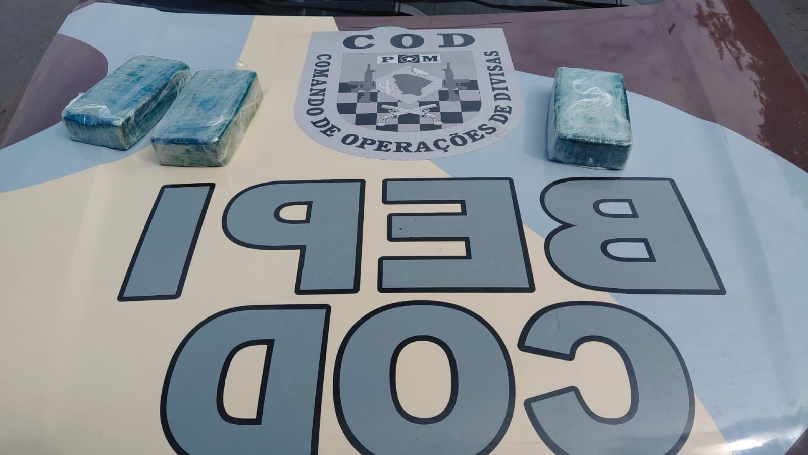 Polícia Militar apreende mais de 3 kg de crack em barreira policial em Juazeiro do Norte