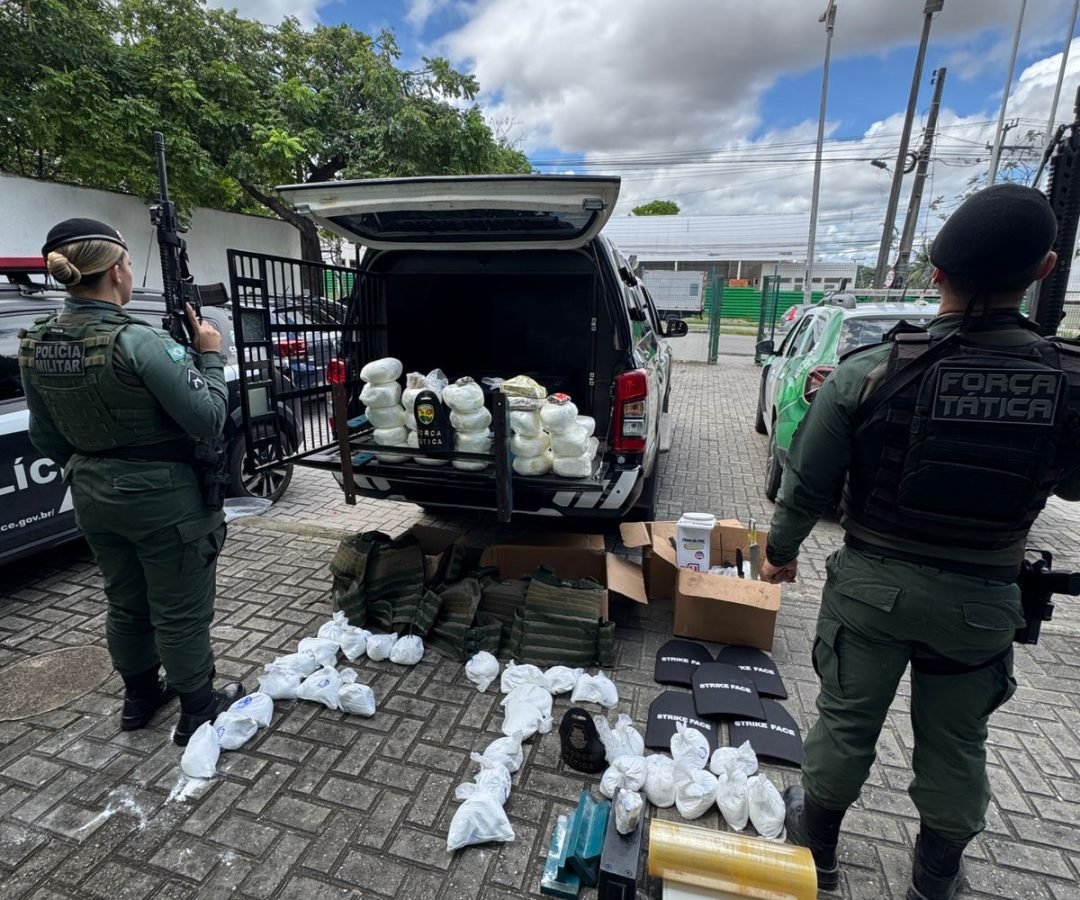 Polícia Militar apreende grande carga de entorpecentes e equipamentos em Fortaleza