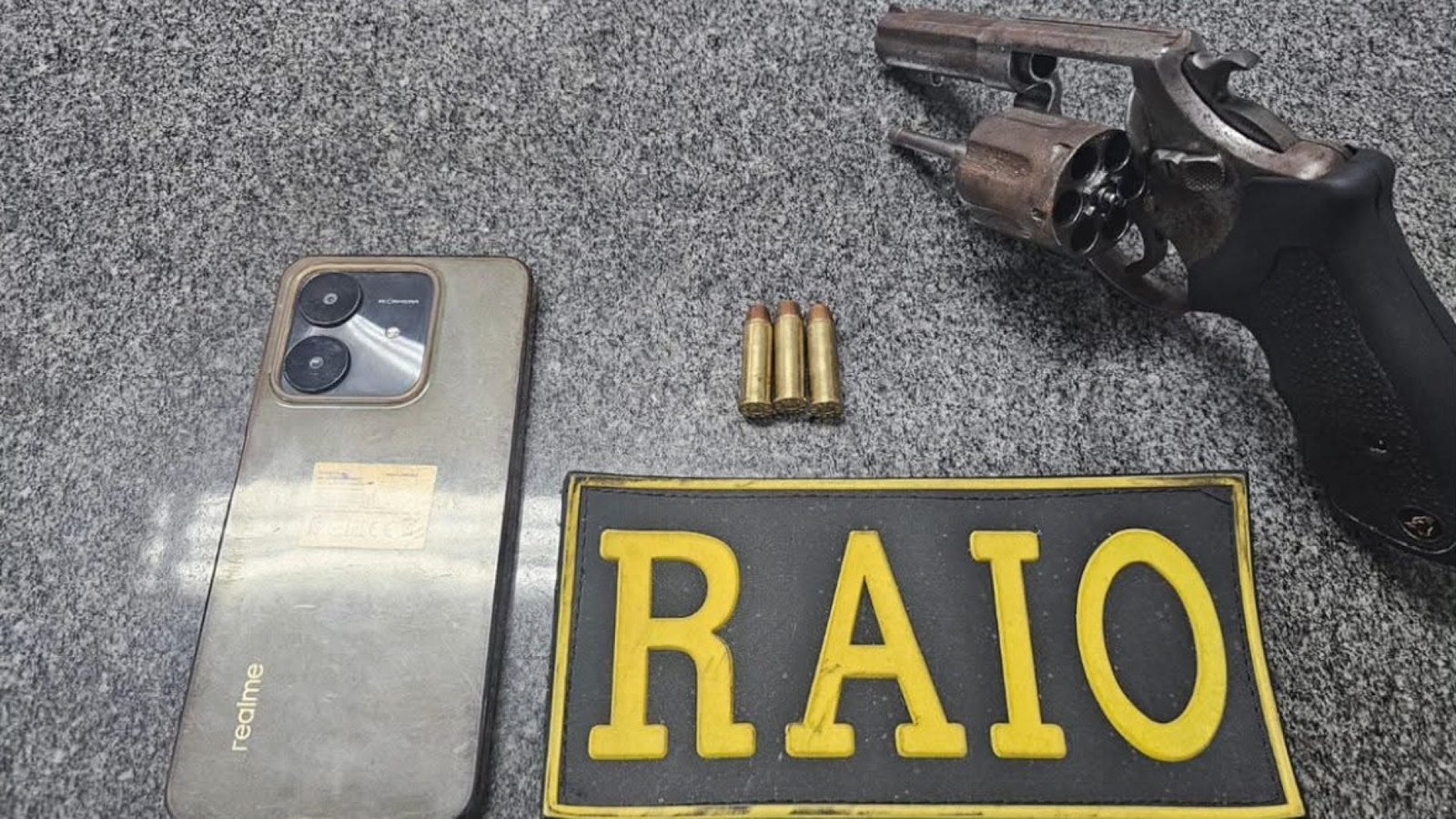 Polícia Militar do Ceará prende homem com arma e munições em abordagem na zona rural de Acopiara