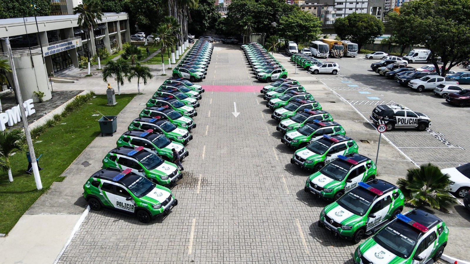 Governo do Ceará reforça policiamento com entrega de 51 novas viaturas