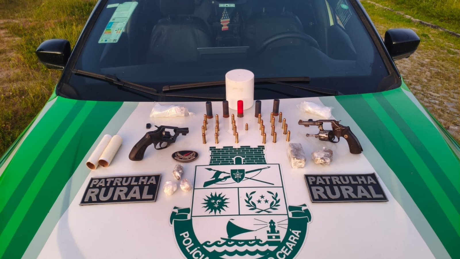 Apreensão de armas e drogas em imóvel abandonado reforça segurança rural em Cascavel