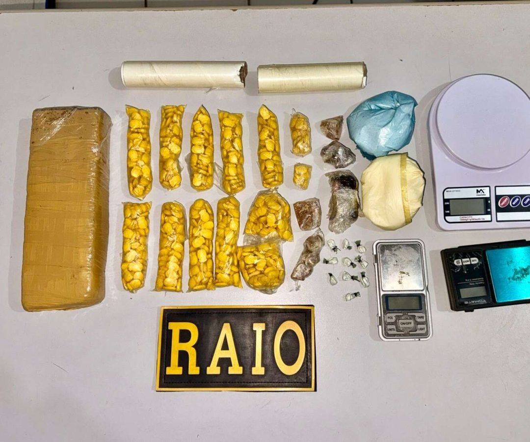 PMCE desarticula esquema de drogas em Canoa Quebrada com mega apreensão