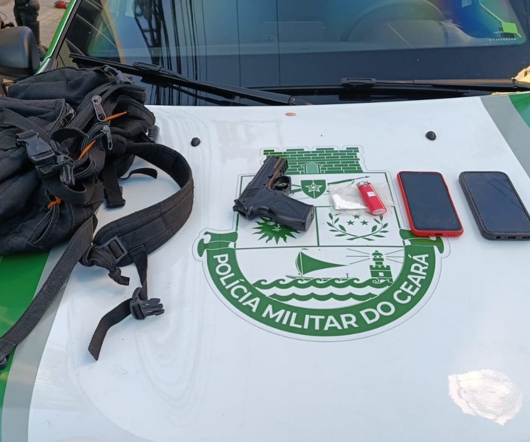 Foragido da justiça é preso após assalto a ônibus em Fortaleza