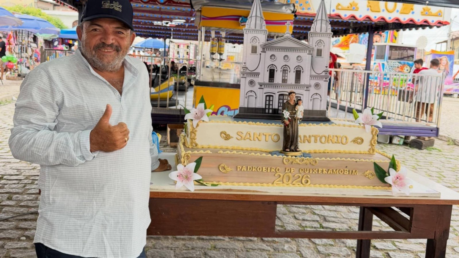 R$ 50,5 mil em Quixeramobim (CE) Um bolo em homenagem a Santo Antônio foi arrema