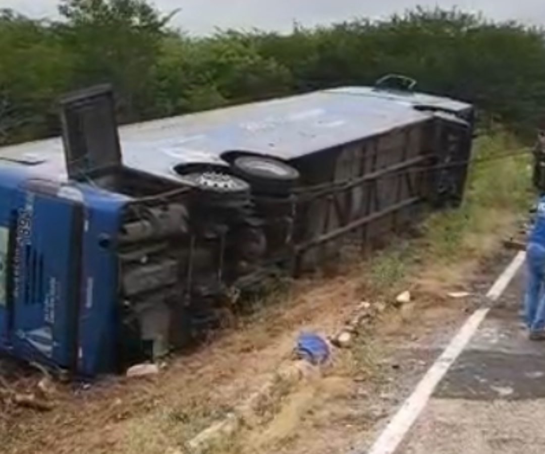 tagem. Uma perícia vai avaliar se houve falha do motorista ou problema mecânico