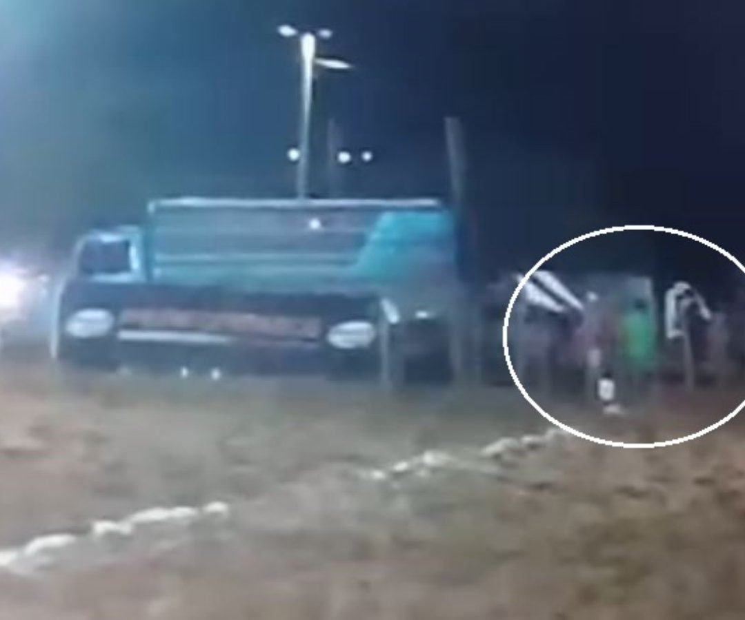 trás de um caminhão. Família contesta motivação Dadá Guedes com troféu que ganho