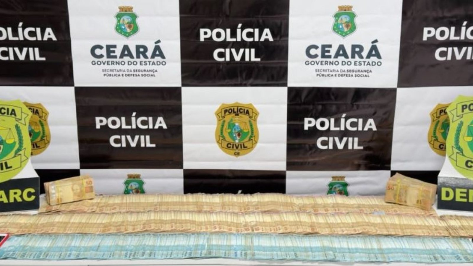 tráfico de drogas, estava sendo monitorado pelos agentes do setor de inteligênci