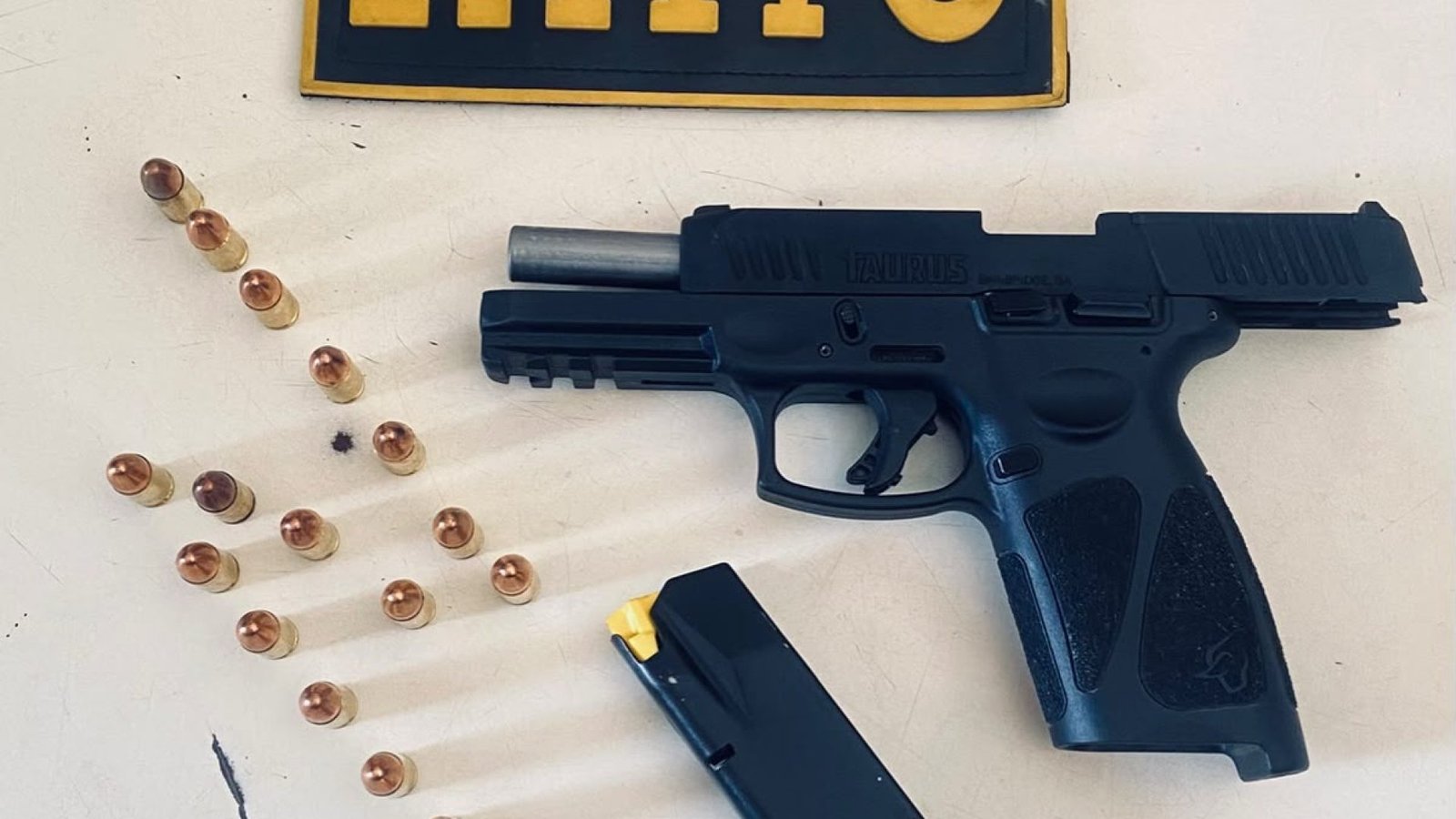 Bpraio apreende pistola 9mm e munições em operação no litoral de Beberibe