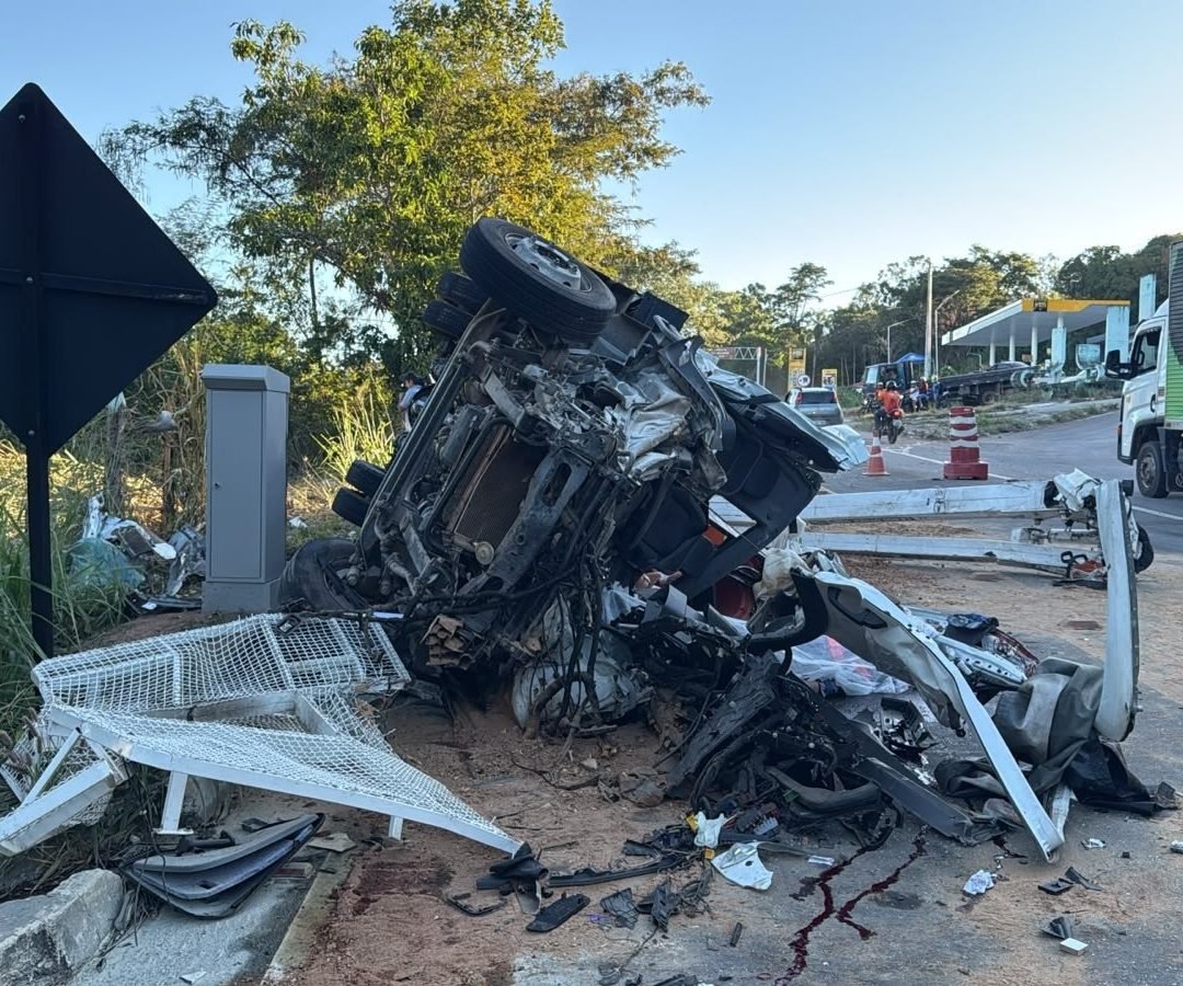 terceiros. LEIA TAMBÉM: Eletricista a caminho do trabalho morre em colisão entre