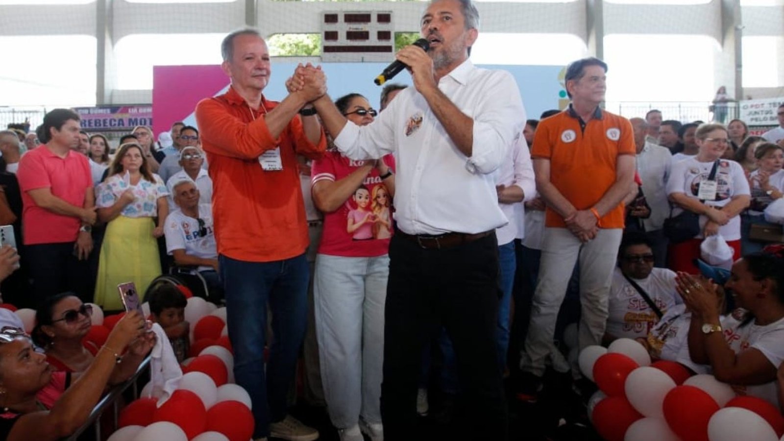 PDT oficializa aliança com Elmano de Freitas para o governo do Ceará