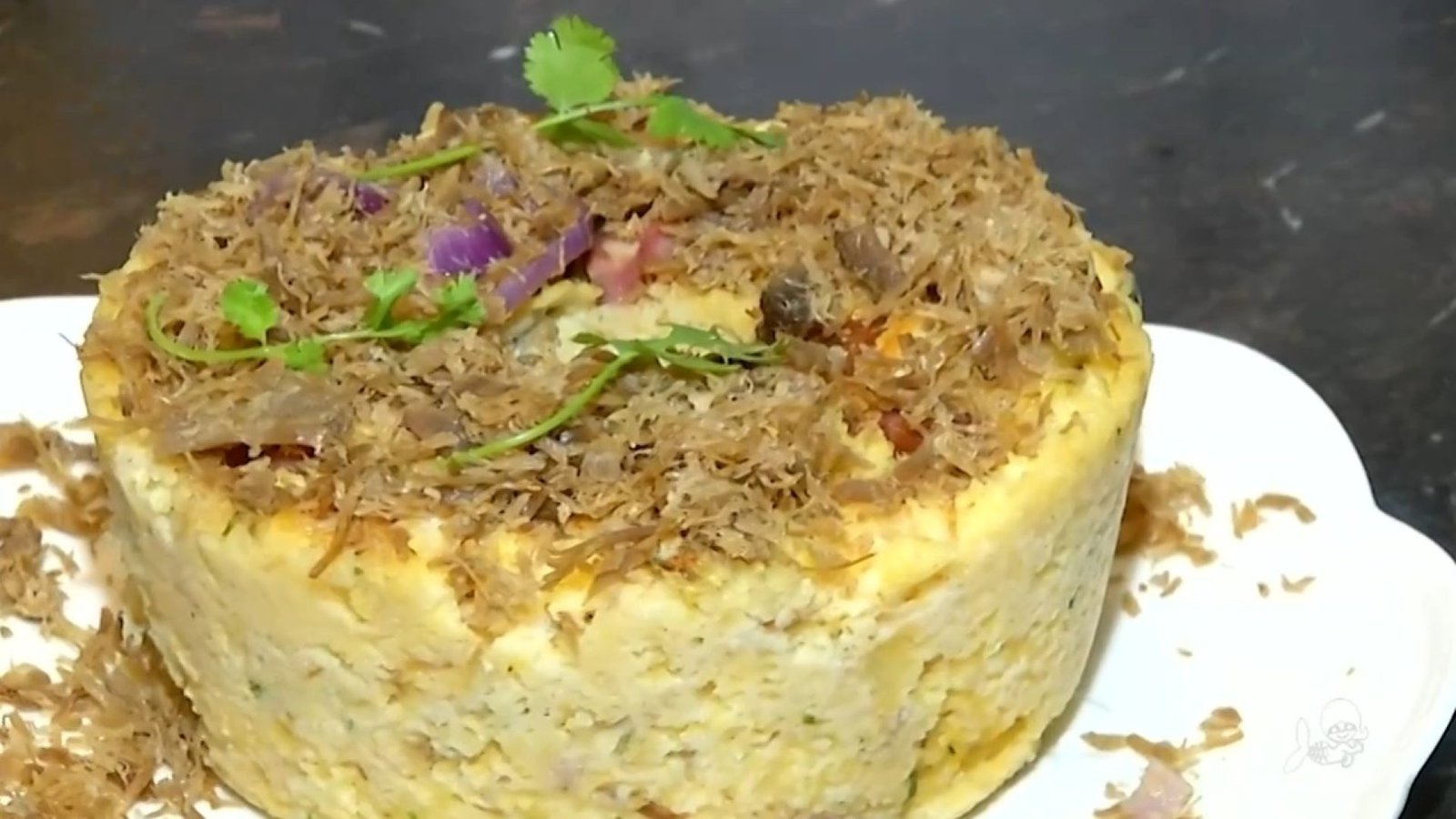 Sabor do Ceará: aprenda a preparar o Cuscuz Fartura com carne de sol e queijo