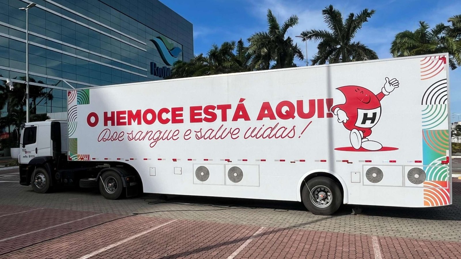 unidade-movel-hemoce-scaled-1